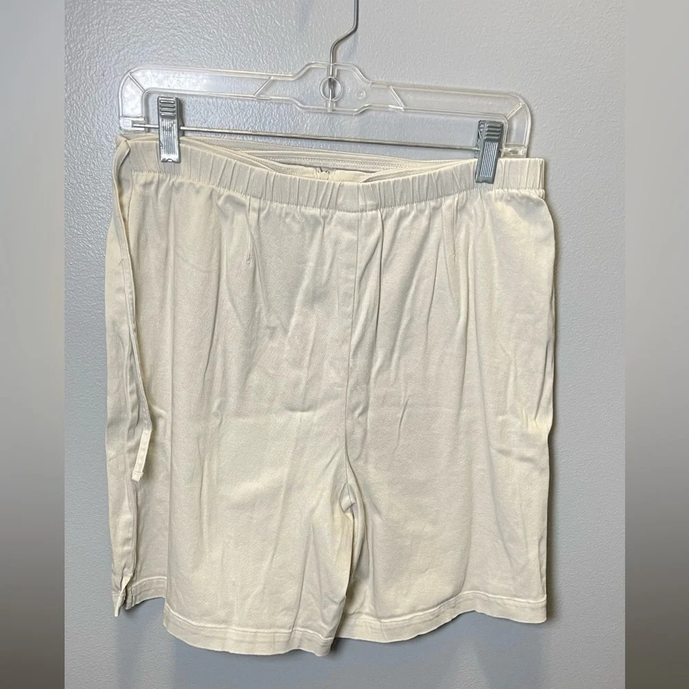 Disney Vintage Women's Embroidered Mickey and Minnie Beige Skort‎ Size Medium